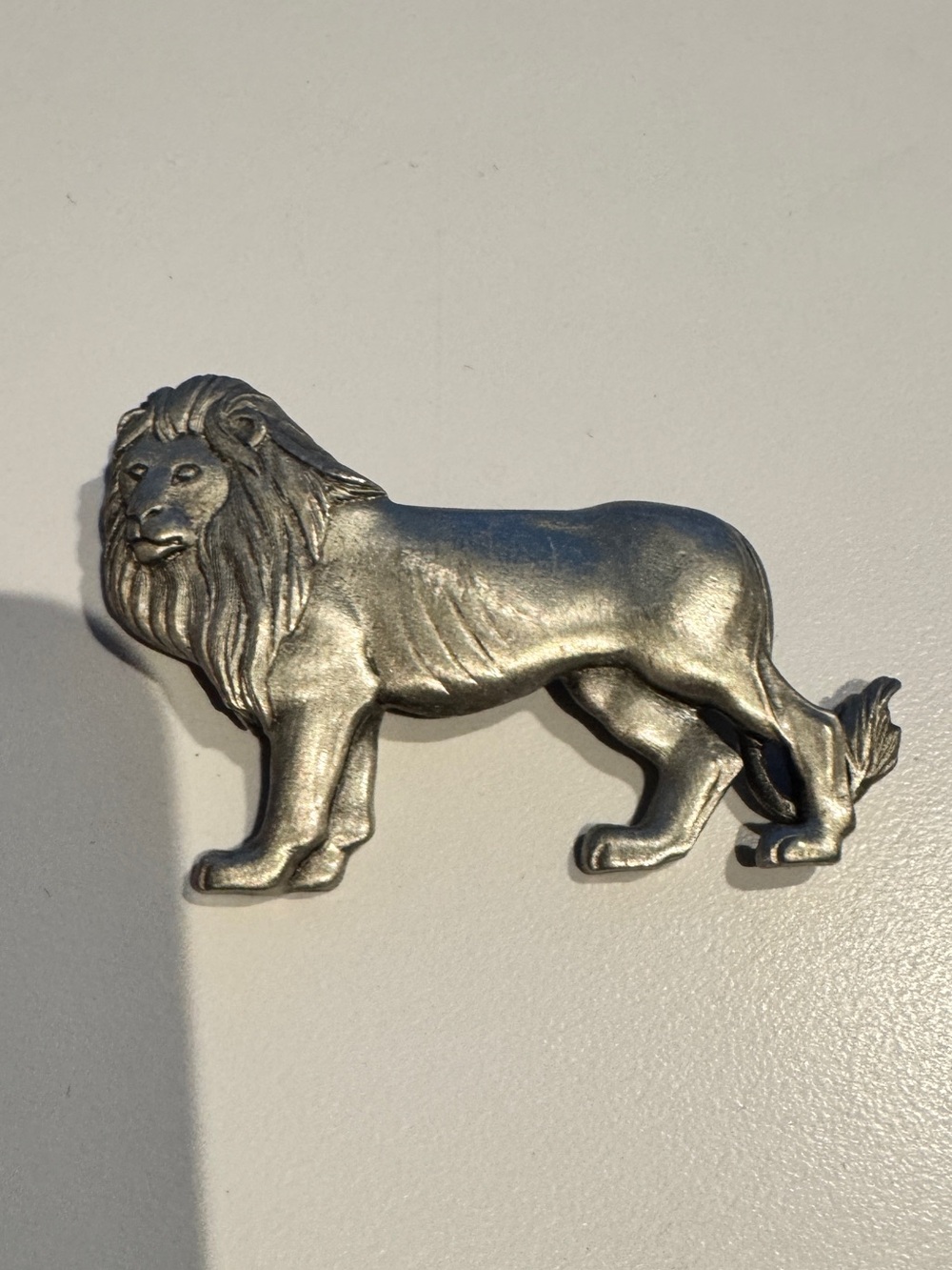 JJ vintage Lion Figurine Brooch